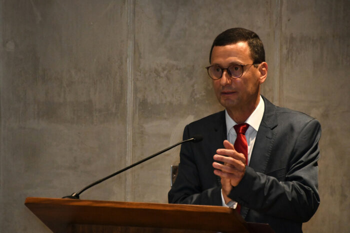 Rector de UCR denunció que jerarca de Salud le achacó una “actitud politiquera” al anunciar sustancia que contaminó agua en tres cantones