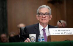 La Reserva Federal de Estados Unidos mantuvo la tasa de referencia y elevó la proyección de crecimiento del PBI