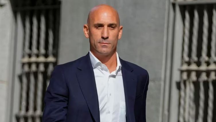 La Fiscalía pide 2 años y medio de prisión para Rubiales por el beso a Jenni Hermoso