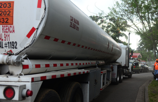 Impuesto único a los combustibles se mantendrá prácticamente igual por los próximos tres meses