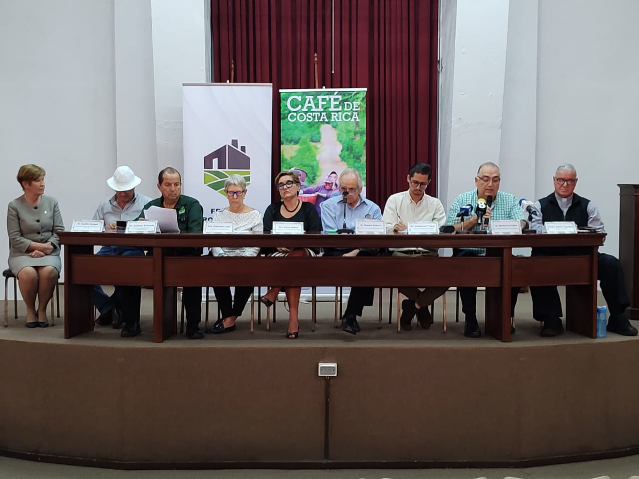 Cafetaleros piden al Banco Central usar legislación que permita equilibrar tipo de cambio