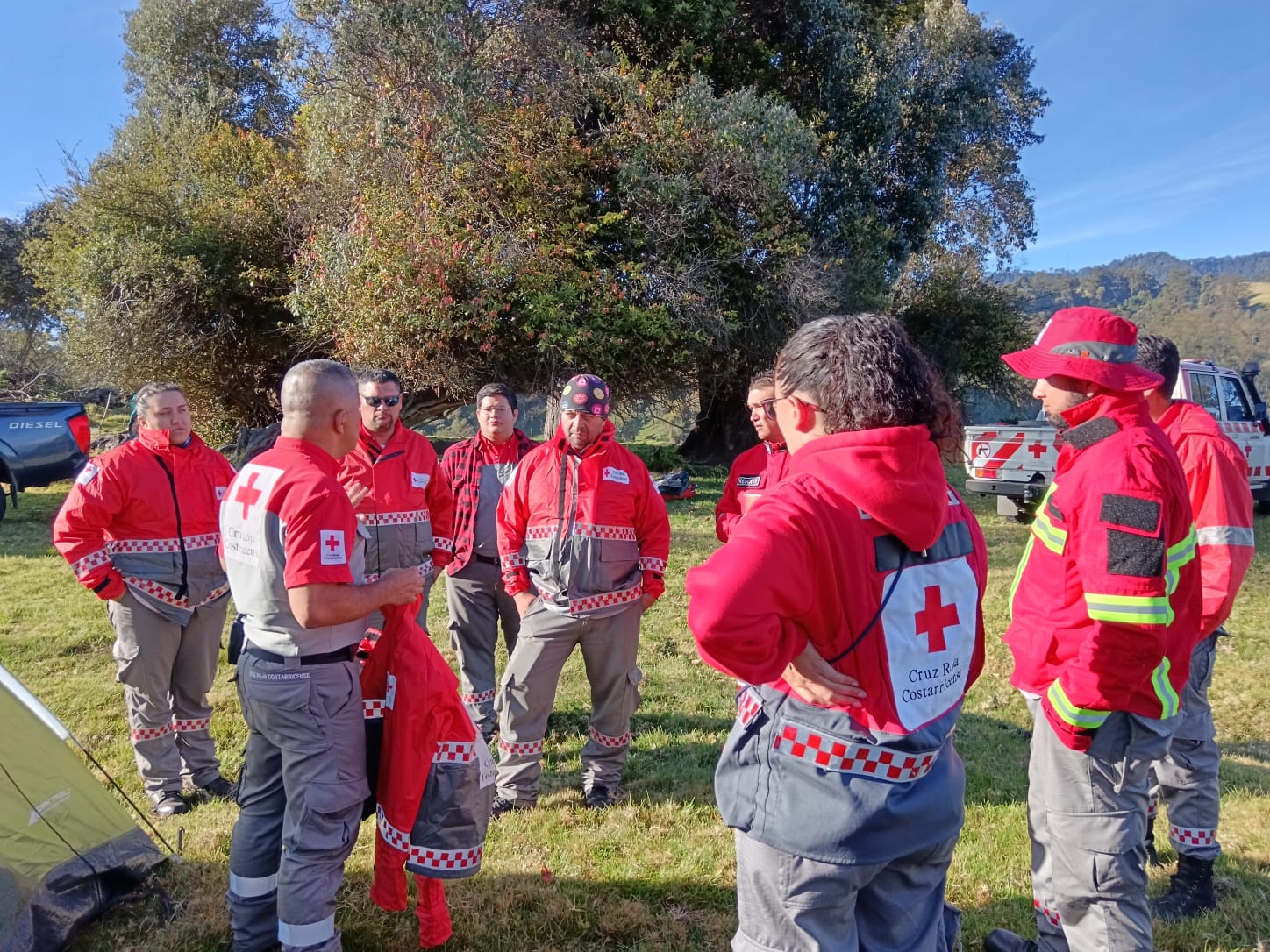Turista sufrió caída en cañón de 500 metros del Volcán Turrialba