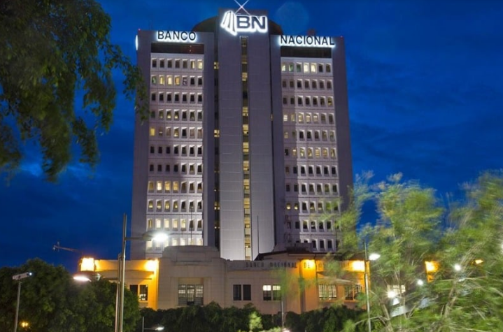Banco Nacional alerta de estafas con inteligencia artificial a través de llamadas de WhatsApp