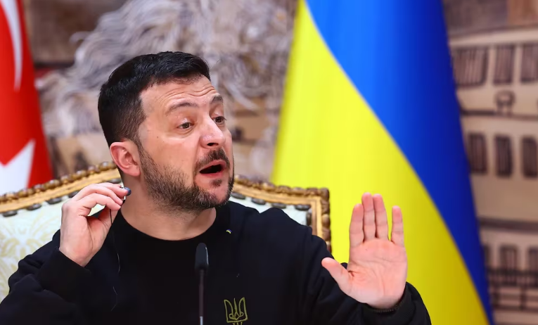 Zelensky pidió más voluntad política a sus aliados occidentales para enviarle ayuda militar tras los nuevos ataques rusos sobre Kiev