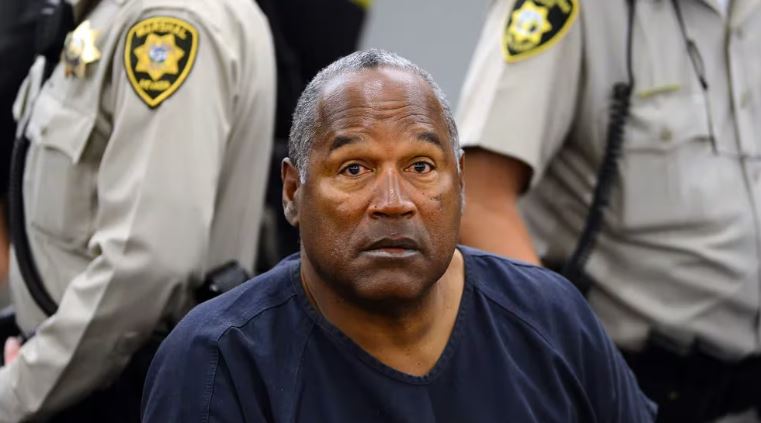 Murió OJ Simpson, ex estrella de fútbol americano cuyo juicio por asesinato conmovió al mundo