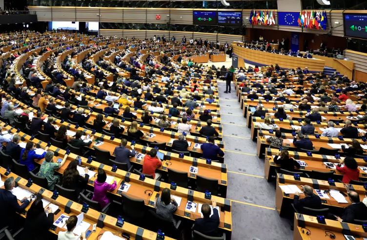 La Unión Europea reiteró su llamado a la cautela en Medio Oriente tras los ataques cruzados de Israel y el régimen de Irán