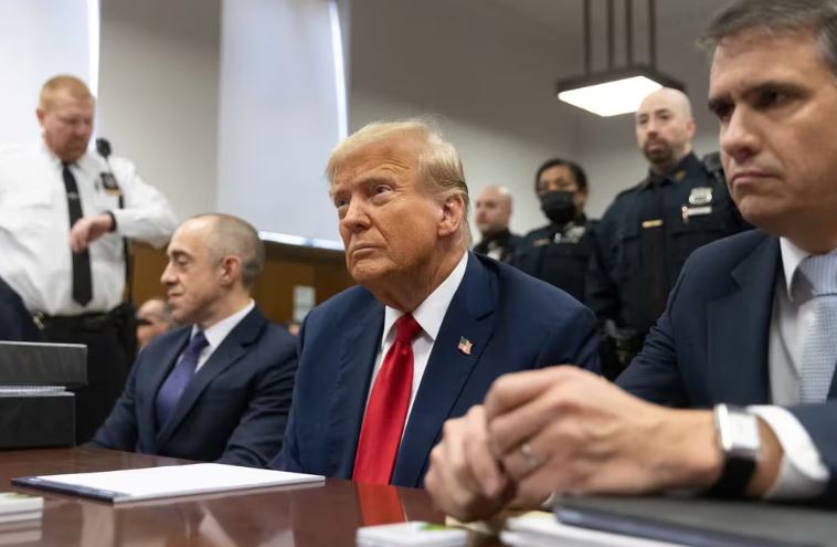 Declararon más testigos en el tercer día del juicio a Trump en Nueva York, mientras que en Washington se define su inmunidad