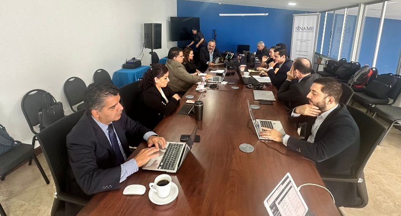 CCSS y especialistas firman carta de entendimiento para deponer protesta