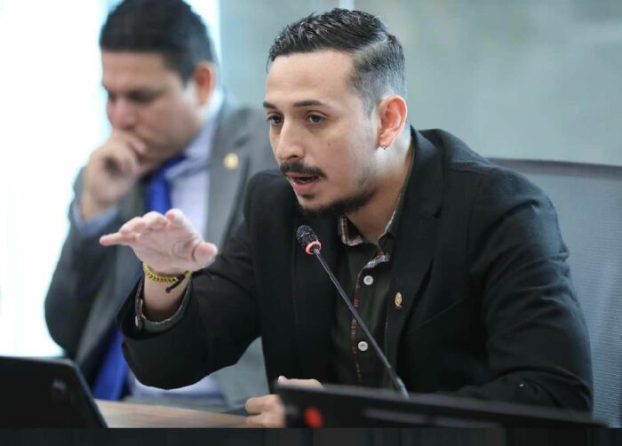Diputado Ariel Robles le solicita a Rodrigo Arias declinar de su aspiración a reelegirse como Presidente del Congreso