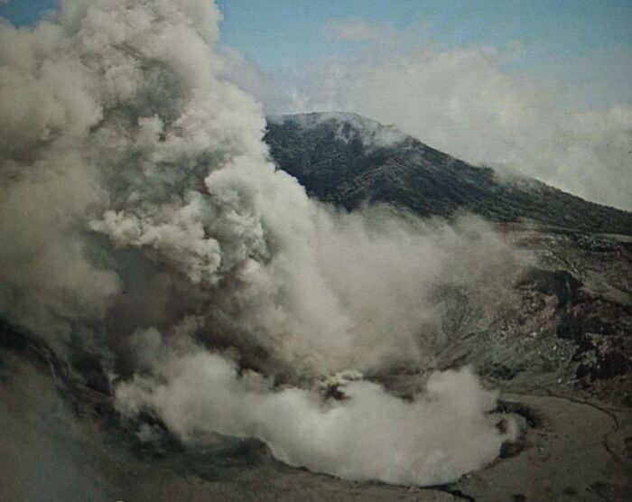 Cierran Parque Volcán Poás para visitación turística por incremento de actividad volcánica