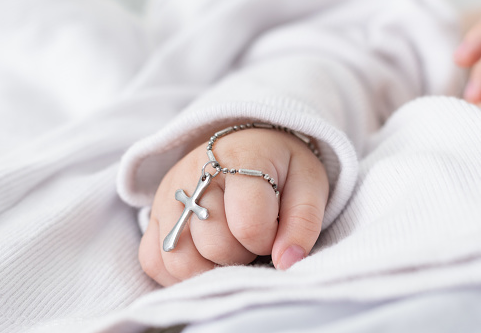 Obispos recuerdan a padres de familia tomar con seriedad elección de los padrinos de sus hijos