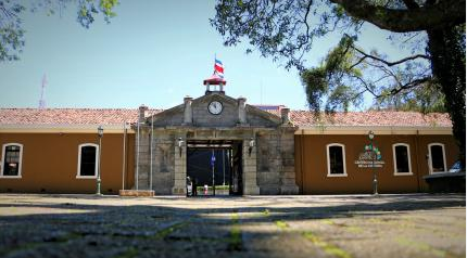 Hacienda evita trasladar recursos a Cultura al asegurar que afectaría pago de intereses de la deuda interna