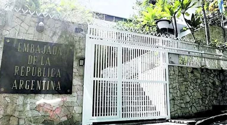 Venezuela volvió a negar el salvoconducto a los opositores asilados en la Embajada de Argentina