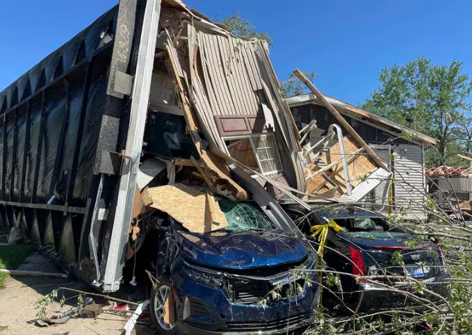 Una serie de tornados arrasaron el sureste de Estados Unidos y dejaron al menos cuatro muertos