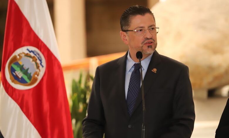 Presidente niega ‘distanciamiento’ con el Congreso y envía mensaje a diputados para próximos meses