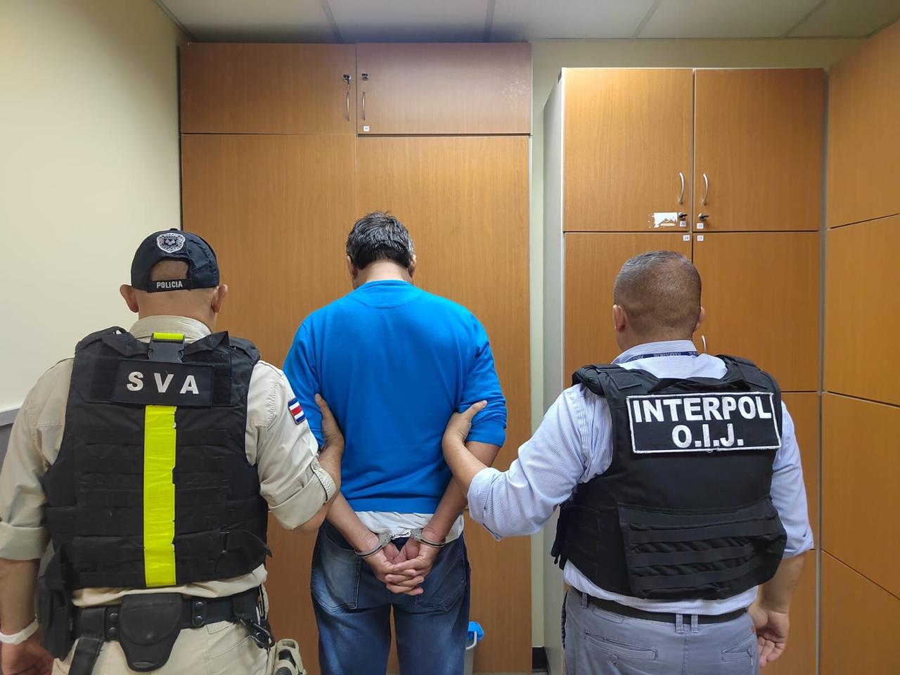 Detienen a pasajero con diamantes y dos kilos de cocaína en Aeropuerto Juan Santamaría