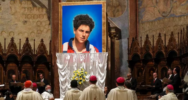 Papa Francisco declarará Santo a Carlo Acutis por milagro a familia costarricense