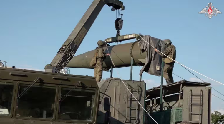 Rusia comenzó ejercicios militares con armas nucleares tácticas cerca de la frontera con Ucrania