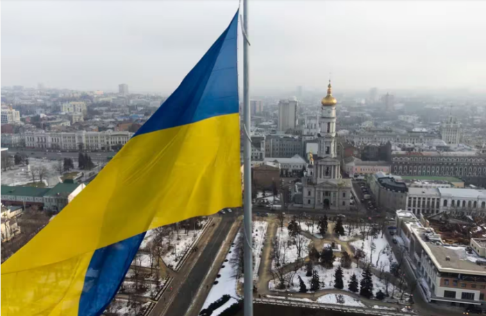 Ante el avance de Rusia, Zelensky firmó una ley que busca que los convictos se sumen a la lucha por Ucrania