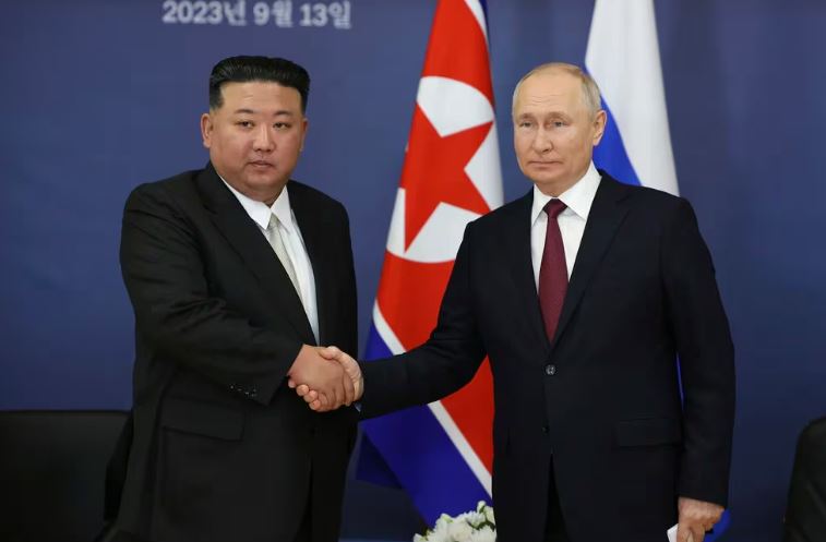 Kim Jong-un dijo que Putin es su “compañero de armas” y que Corea del Norte está unida a Rusia en una relación “invencible”