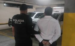 Detienen dos jueces y tres fiscales por supuestos favorecimientos a abogado en sus procesos penales