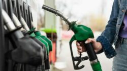 Rebaja de hasta ¢13 en precio del diésel y de la gasolina súper entra a regir este martes