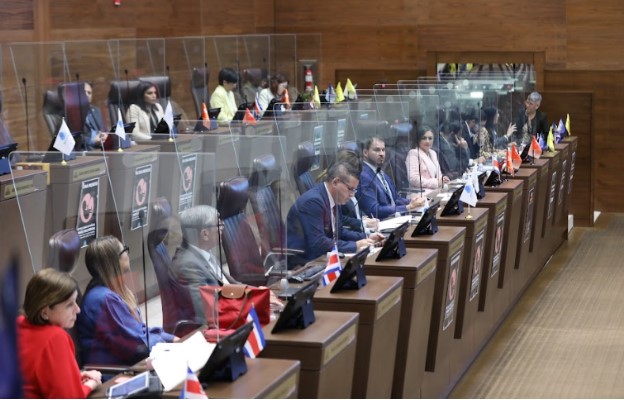 Procuraduría ve inconvenientes jurídicos en propuesta para implementar jornadas 4/3