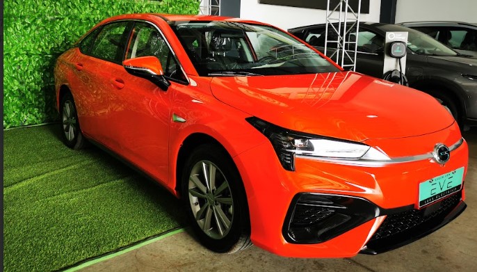 UCR: Plan para que transporte público sea eléctrico sería rentable para Costa Rica