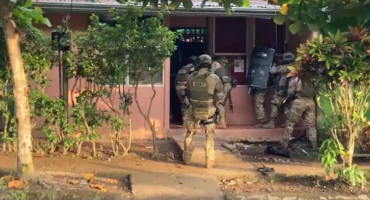 OIJ realizó allanamientos en Cóbano por venta de drogas y en Pococí por un homicidio