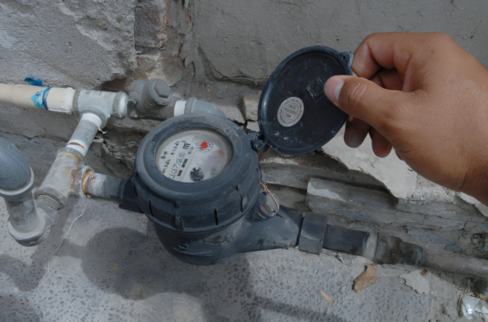 Facturación por servicio de agua subirá de precio para usuarios en condominios o que compartan medidores