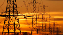UCR recomienda rechazar reforma al mercado eléctrico que impulsa el Gobierno