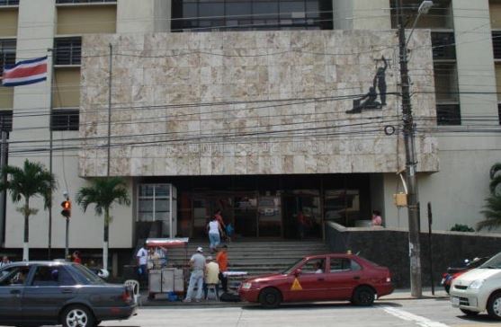 Fiscalía solicita suspender del cargo a secretario de SETENA por caso de aparente corrupción con permisos ambientales