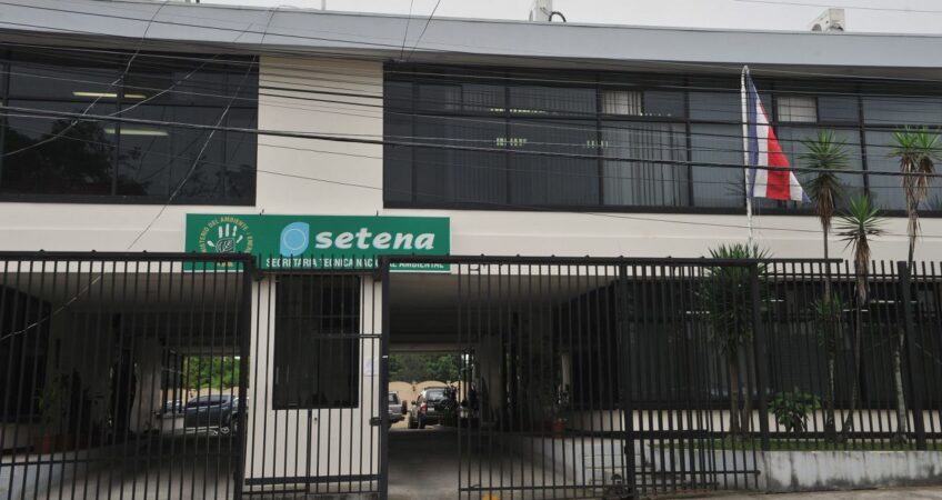 Detienen a secretario general de SETENA por supuestas irregularidades en otorgación de permisos para construcción
