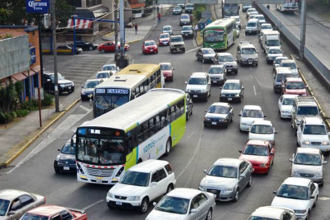 MOPT urge a ARESEP ajuste de modelo tarifario para impulsar sectorización del transporte público en tres sectores este año