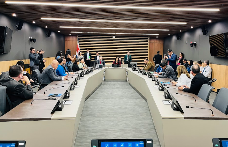 Comisión aprueba revertir recorte de ₡3500 millones a las Asociaciones de Desarrollo