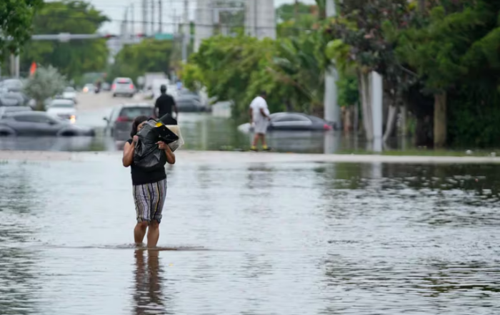 Continúa la emergencia en Miami: meteorólogos advierten por nuevas inundaciones