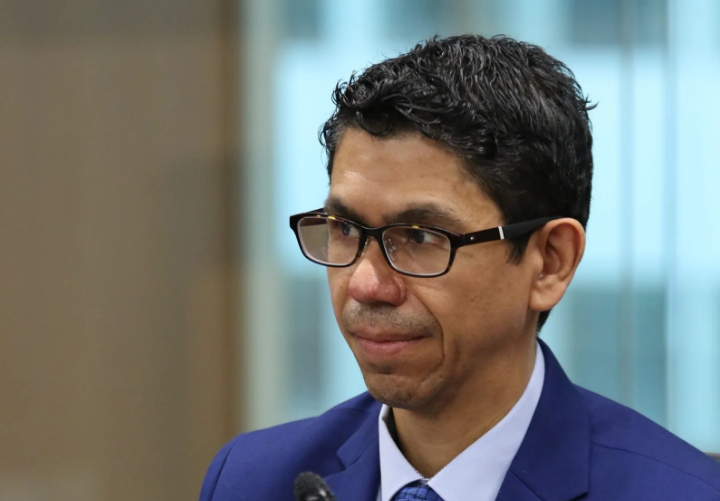 Exministro Luis Amador quedó inscrito oficialmente como militante del PUSC