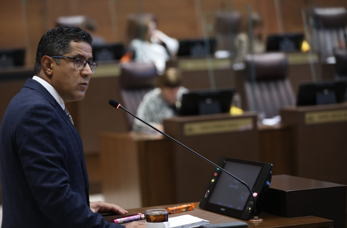 Ministro de Hacienda insiste en rechazar crédito porque se destinaría 15% a pagar deuda del Estado con la CCSS