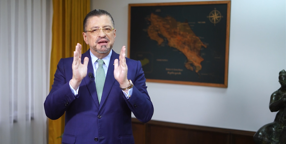 Presidente Chaves afirma que diputados no tienen más opción que votar convocatoria a referéndum tras voto de Sala IV