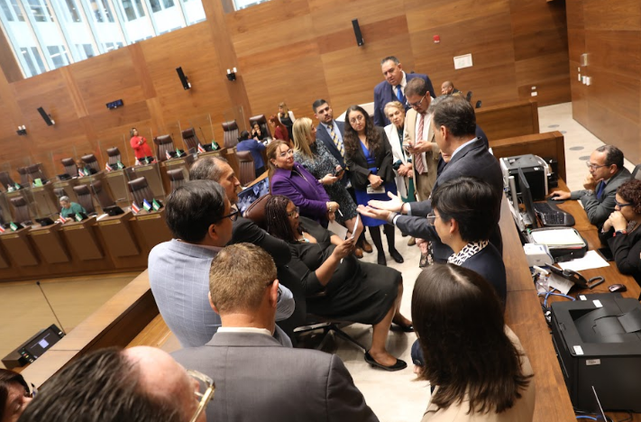 Diputados se irán a vacaciones sin votar la convocatoria a referéndum