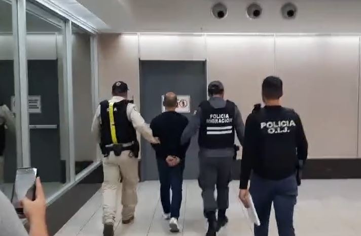 Detienen a imputado en caso ‘Madre Patria’ al llegar al país en Aeropuerto Juan Santamaría