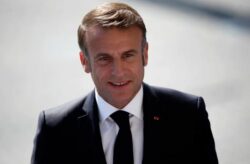 Macron aceptó la renuncia del primer ministro de Francia e insistió en la necesidad de armar una “coalición mayoritaria”