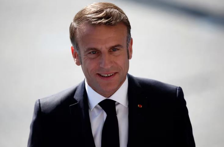 Macron aceptó la renuncia del primer ministro de Francia e insistió en la necesidad de armar una “coalición mayoritaria”