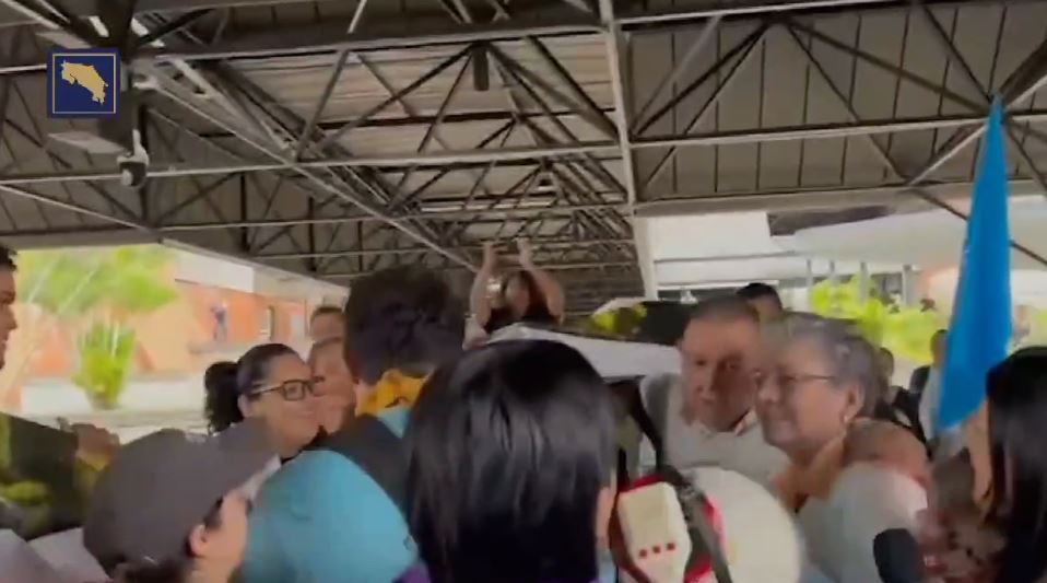 FEUCR se defiende luego de que el Gobierno los tildó de agresores: Dicen que ministra del MEP ‘intentó golpear’ a una estudiante