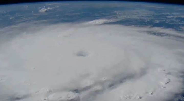 Beryl llega a Gran Caimán como huracán 3, va para México y no se descarta ruta a EEUU