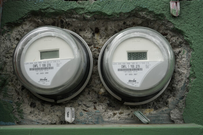 ARESEP prorroga entrada en vigencia de tarifa ‘prepago’ en servicio eléctrico hasta enero del 2025