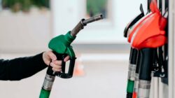 Impuesto único a los combustibles aumentará hasta ¢2 a partir de agosto