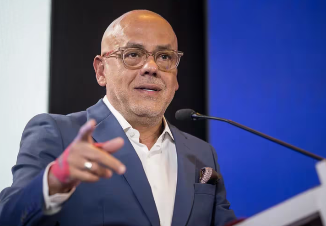 Jorge Rodríguez, jerarca del régimen chavista, pidió la detención de Edmundo González Urrutia y María Corina Machado