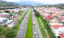 Científicos alertan sobre concentraciones de metales pesados en plantas cercanas a carreteras principales del GAM
