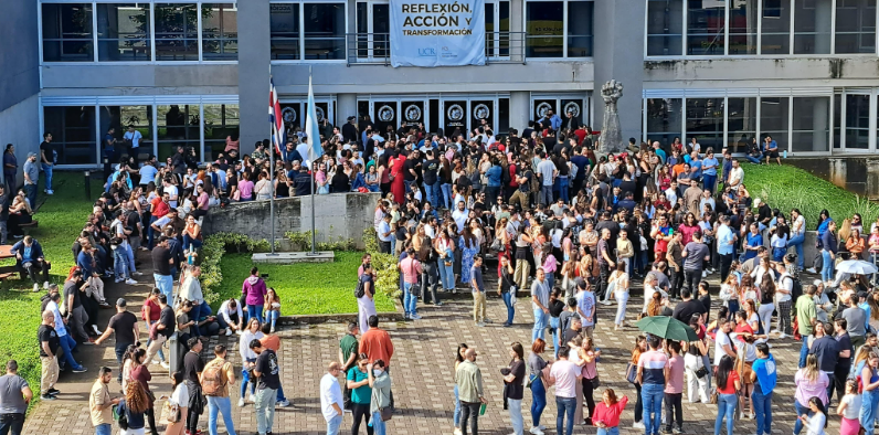 Más de 2 mil médicos generales realizaron este domingo la prueba única para optar por residencia como especialistas en la CCSS
